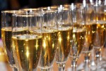 Жители Магаданской области покупают самое дорогое шампанское